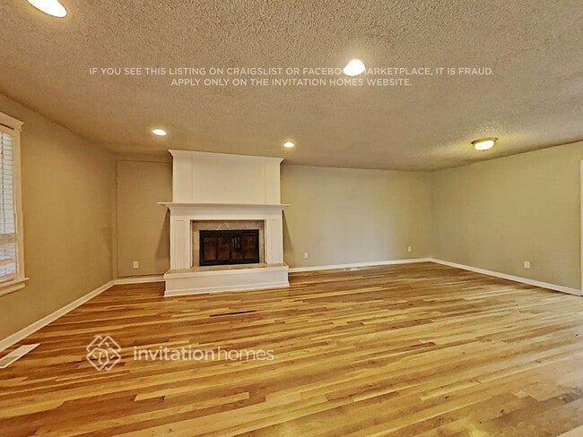 Building Photo - 30101 27th Ave S