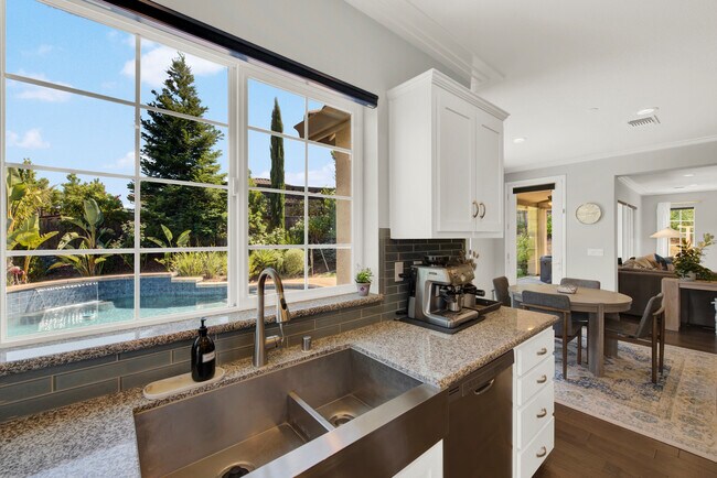 Foto del edificio - 231 Deer Branch Ln
