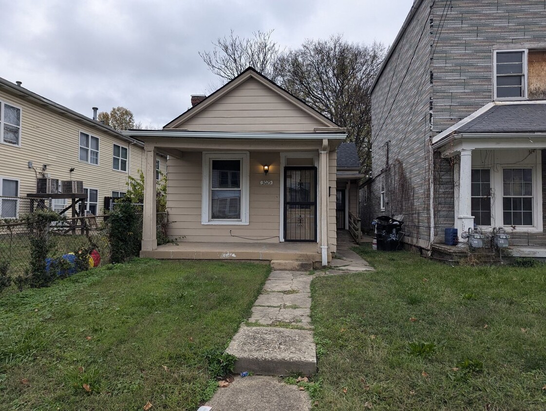 Primary Photo - Gorgeous renovated 2 bedroom house!