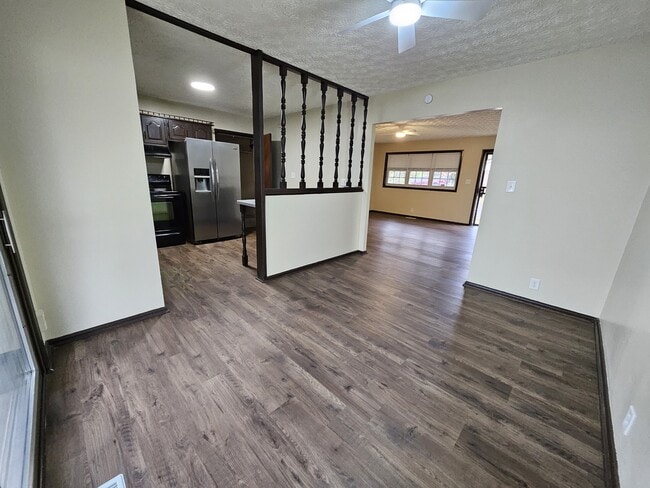 Building Photo - 3403 N Hartman Dr