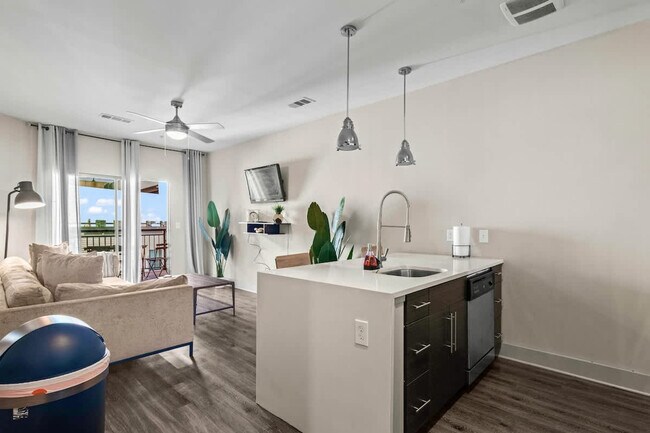 Foto del edificio - 455 14th St NW