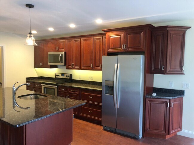 Foto del edificio - 19 Kendall Pond Rd