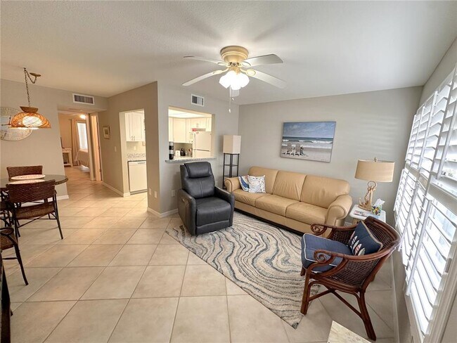 Building Photo - 2 Quails Run Blvd