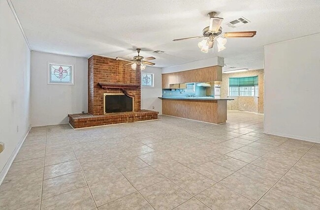 Building Photo - 1816 Giuffrias Ave