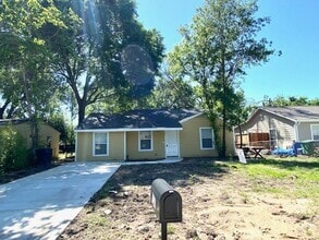 Building Photo - 7331 Dunkirk Rd