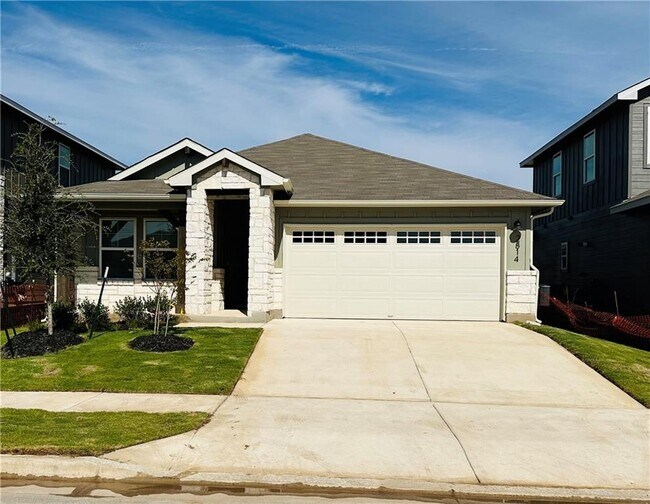 Building Photo - 2814 Rustic Hills Dr