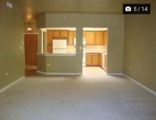 Building Photo - 515 Main St