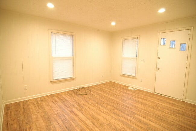 Foto del edificio - Cottage Style Home Super Close to Downtown!