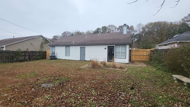 Photo - 6903 Gallop Dr House