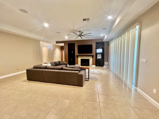 Foto del edificio - 9845 Sea Breeze Ln