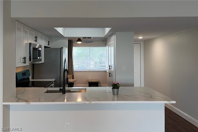 Foto del edificio - 15171 Cedarwood Ln