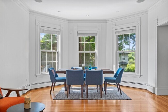 Building Photo - 9 Farquhar Rd