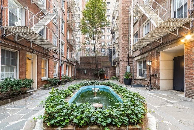 Foto del edificio - 224 Sullivan St