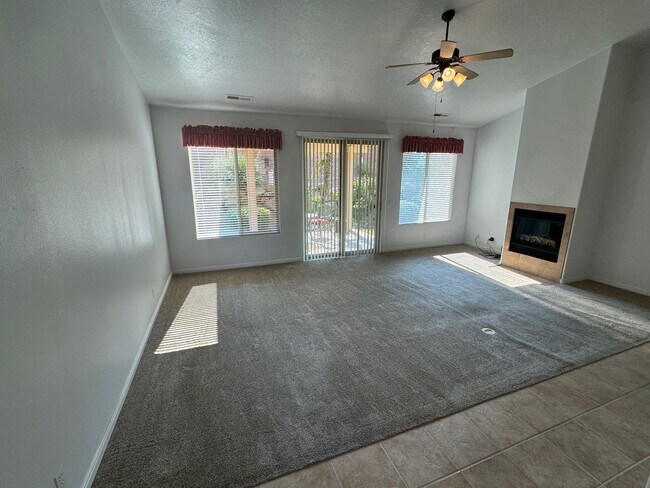 Building Photo - 3-Bed, 2-Bath Standalone Home with 2 Car G...