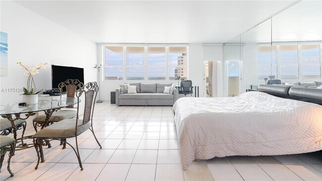 Building Photo - 100 Lincoln Rd