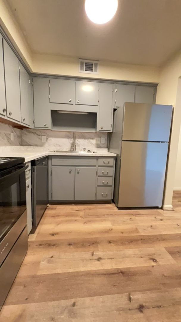 Foto del edificio - Oak Grove Village Apartments- Close to Lew...