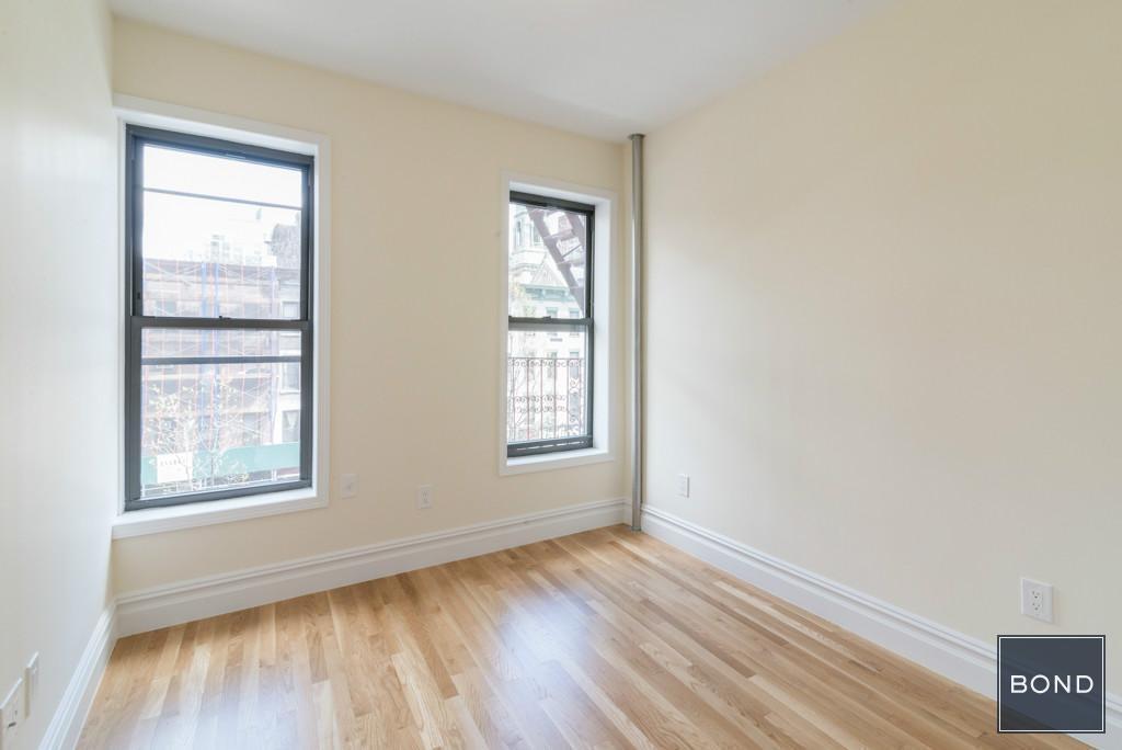 Building Photo - 1735 1st Ave