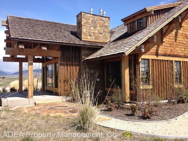 Building Photo - 3 br, 6 bath House - 2749 Bunkhouse Place