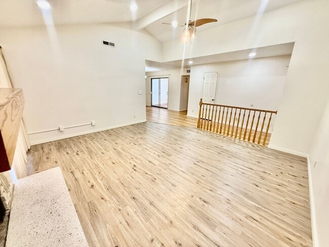 Building Photo - 840 S 400 E