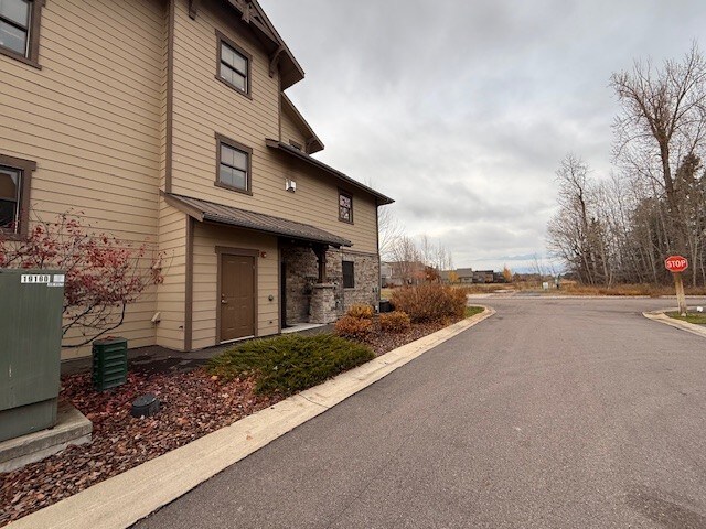 Foto del edificio - 6008 St Moritz Dr