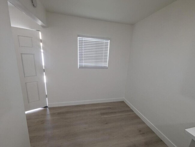 Foto del edificio - 3752 Herman Ave