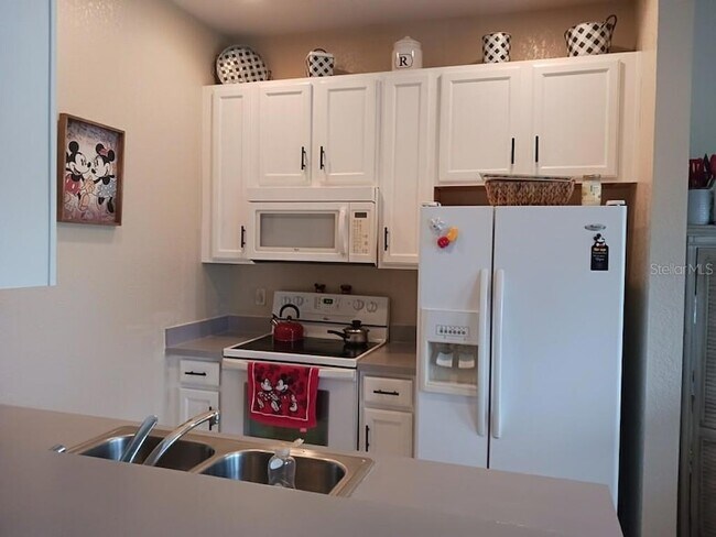 Building Photo - 2465 Caravelle Cir