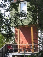 Building Photo - 299 W 31st St