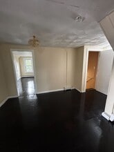 Building Photo - 37 Hotchkiss St