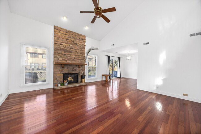 Foto del edificio - 120 White Birch Ln