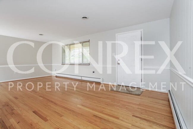 Building Photo - Beautifully updated ranch!