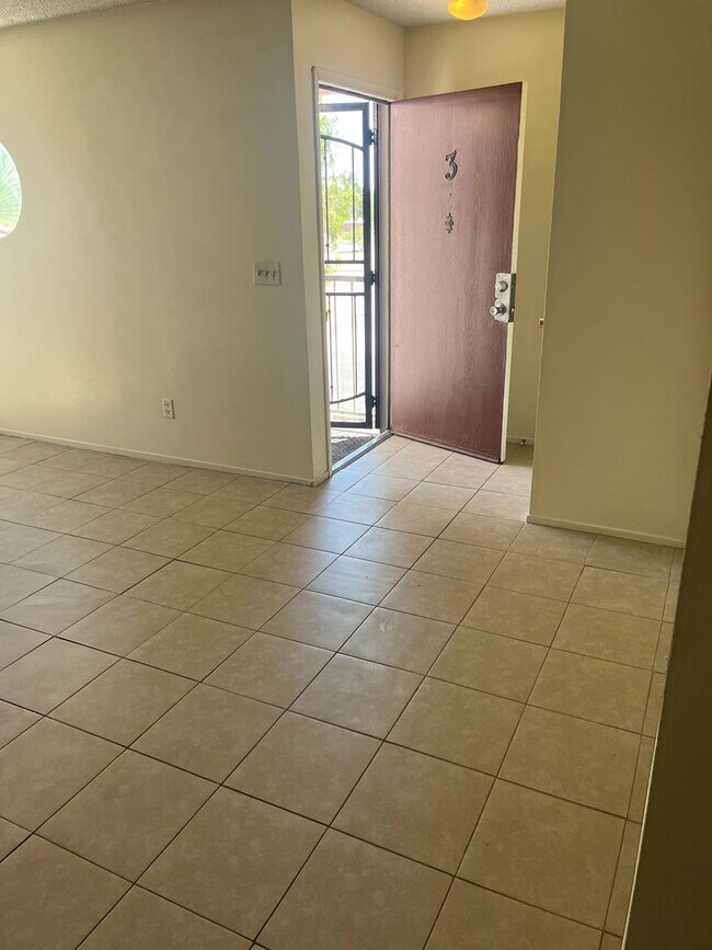Foto del edificio - 3708 Scuba Cir