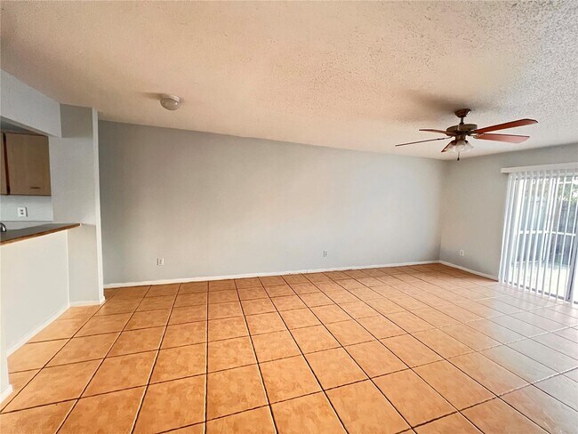 Foto del edificio - 3244 Moccasin Dr