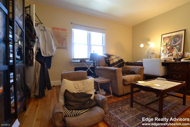 Foto del edificio - 1 br, 1 bath  - 22 Beechcroft St