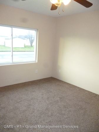 Building Photo - 834 A St