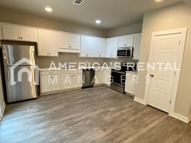 Foto del edificio - Home for Rent in McCalla, AL...View with 48 Hours Notice!