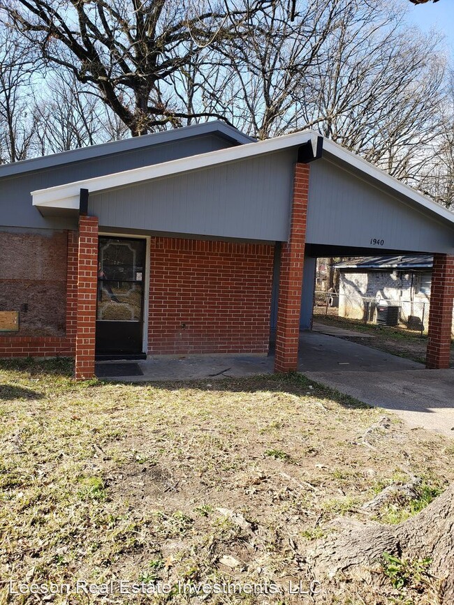 Building Photo - 3 br, 1 bath House - 1940 Legardy