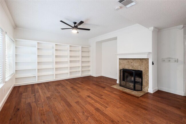 Foto del edificio - 8608 Bobcat Dr