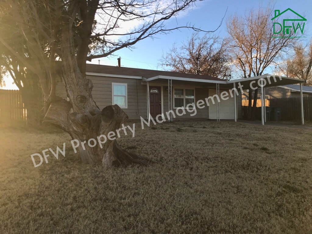Primary Photo - 2206 NW 26th St