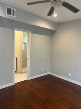 Building Photo - 2812 Live Oak St