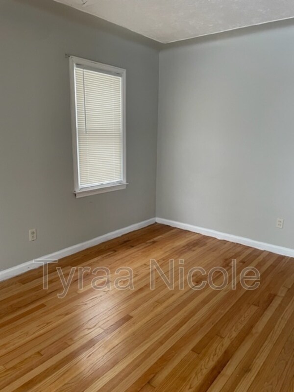 Foto del edificio - 9936 Montrose St