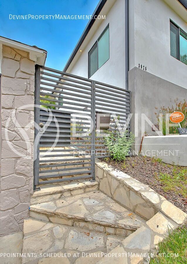 Foto del edificio - 3026 Greenfield Ave
