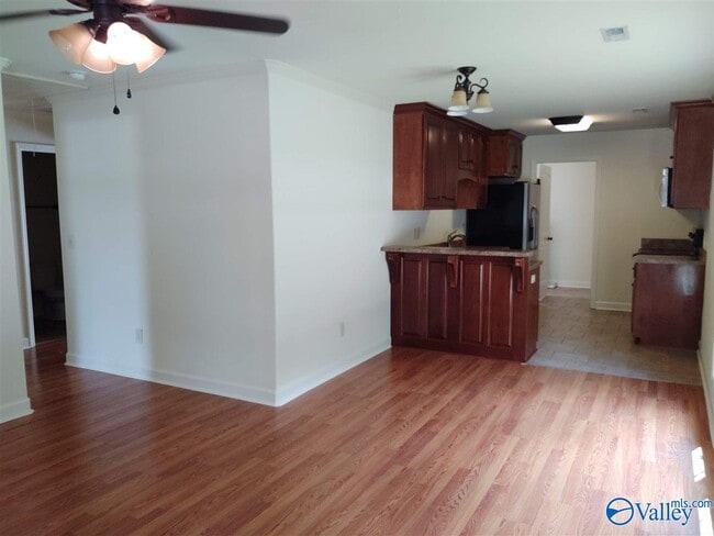 Building Photo - 703 Wall Rd