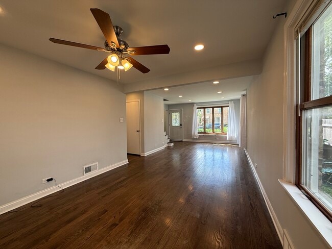 Foto del edificio - 805 Norfolk Ave