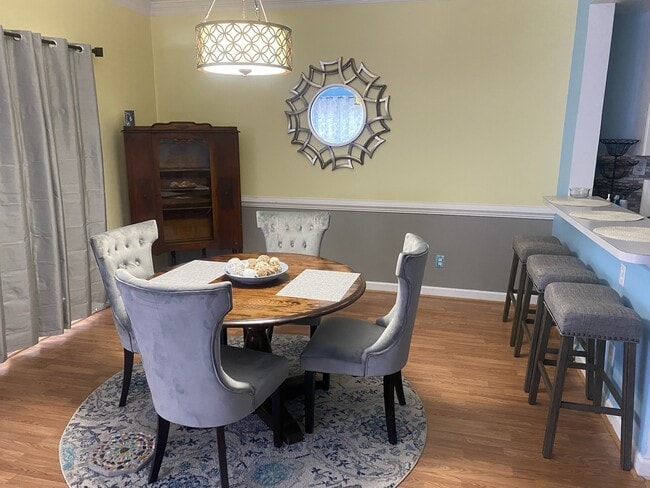 Building Photo - 106 Mainsail Dr