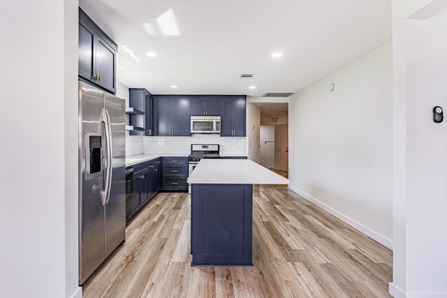 Building Photo - 3913 Avenue H