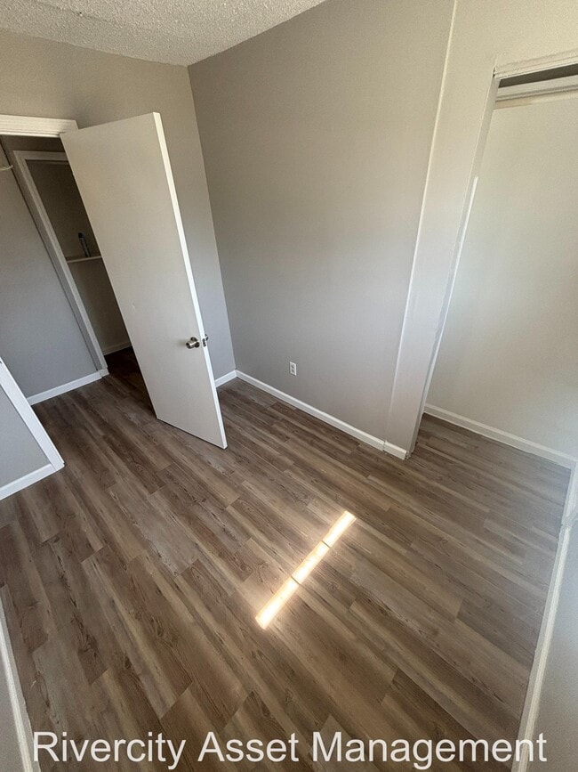 Foto del edificio - 380 Elder Rd