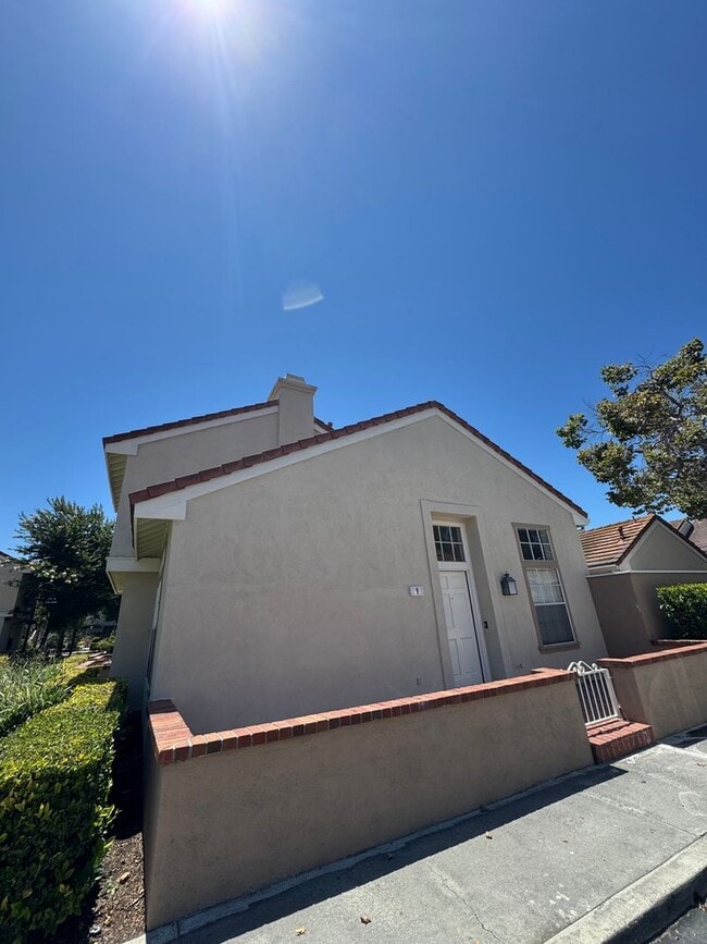 Building Photo - 3 Bed, 3 Bath Two-Story Condo - 9 Georgetown.