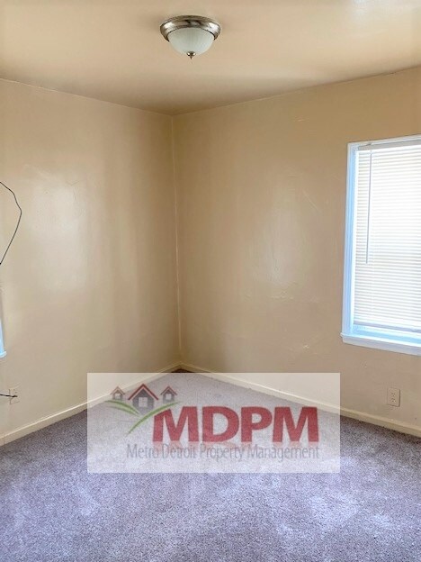 Foto del edificio - 26327 Lehigh St