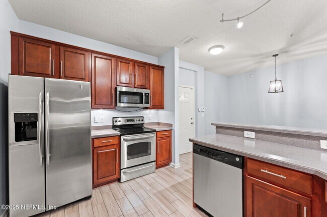 Foto del edificio - 13364 Beach Blvd