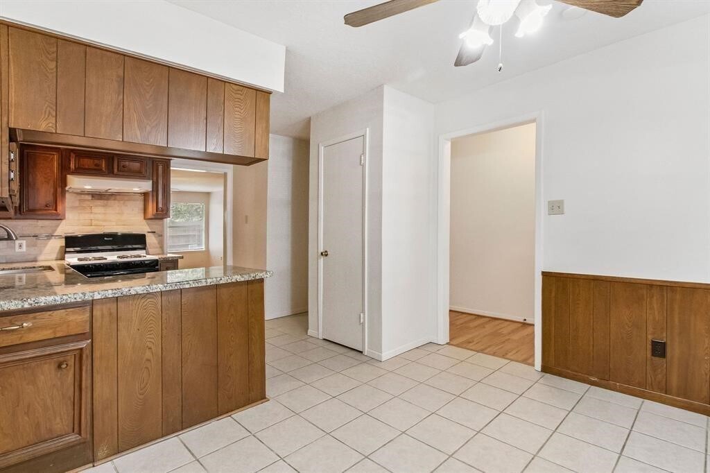 Foto del edificio - 2106 Wickburn Dr